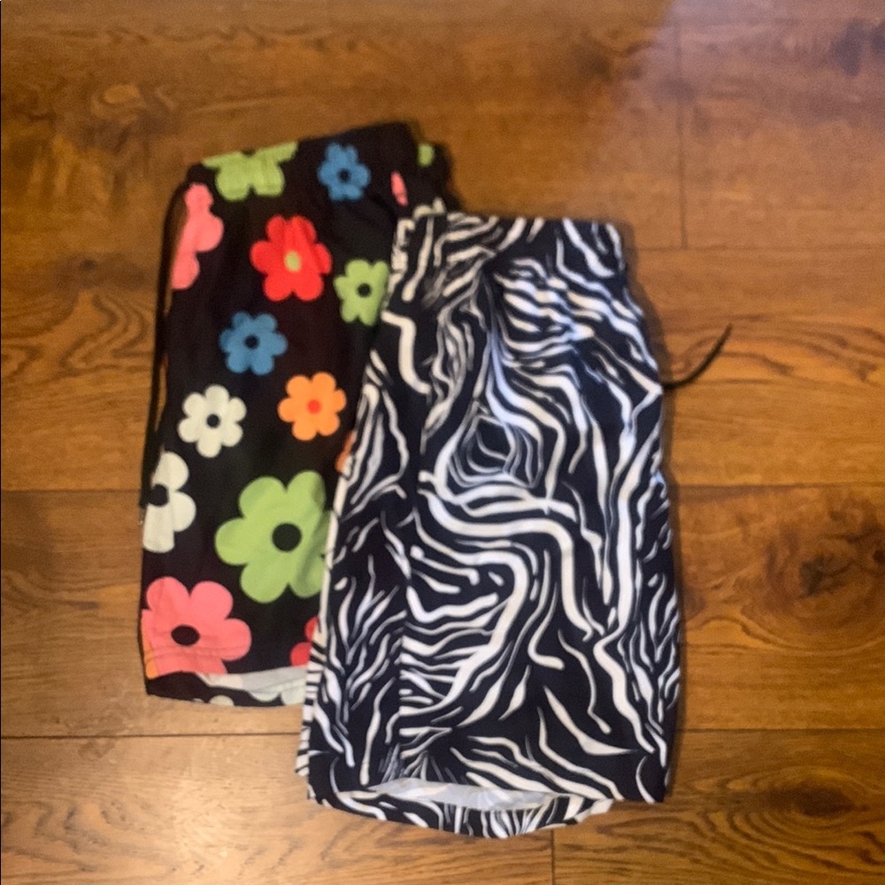 SHEIN Black and White Flat Front Shorts